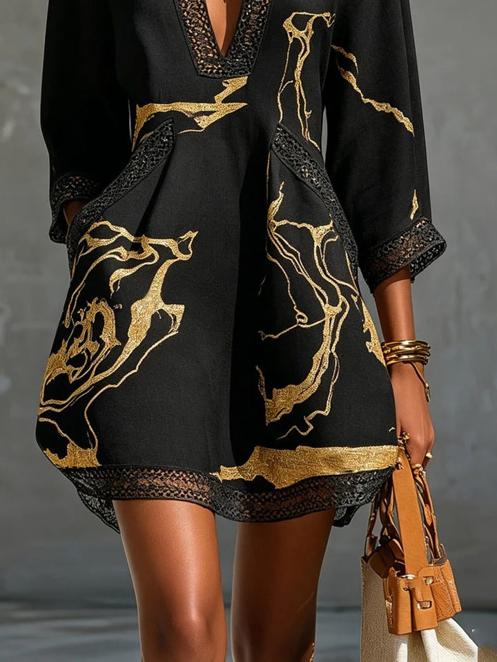 Gracia - Minivestido negro con estampado de mármol dorado y encaje de ganchillo