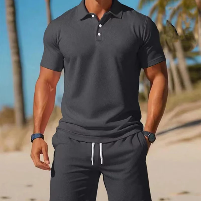 Córdoba - Conjunto de dos piezas para hombre, ideal para el verano, compuesto por un polo y unos pantalones cortos.